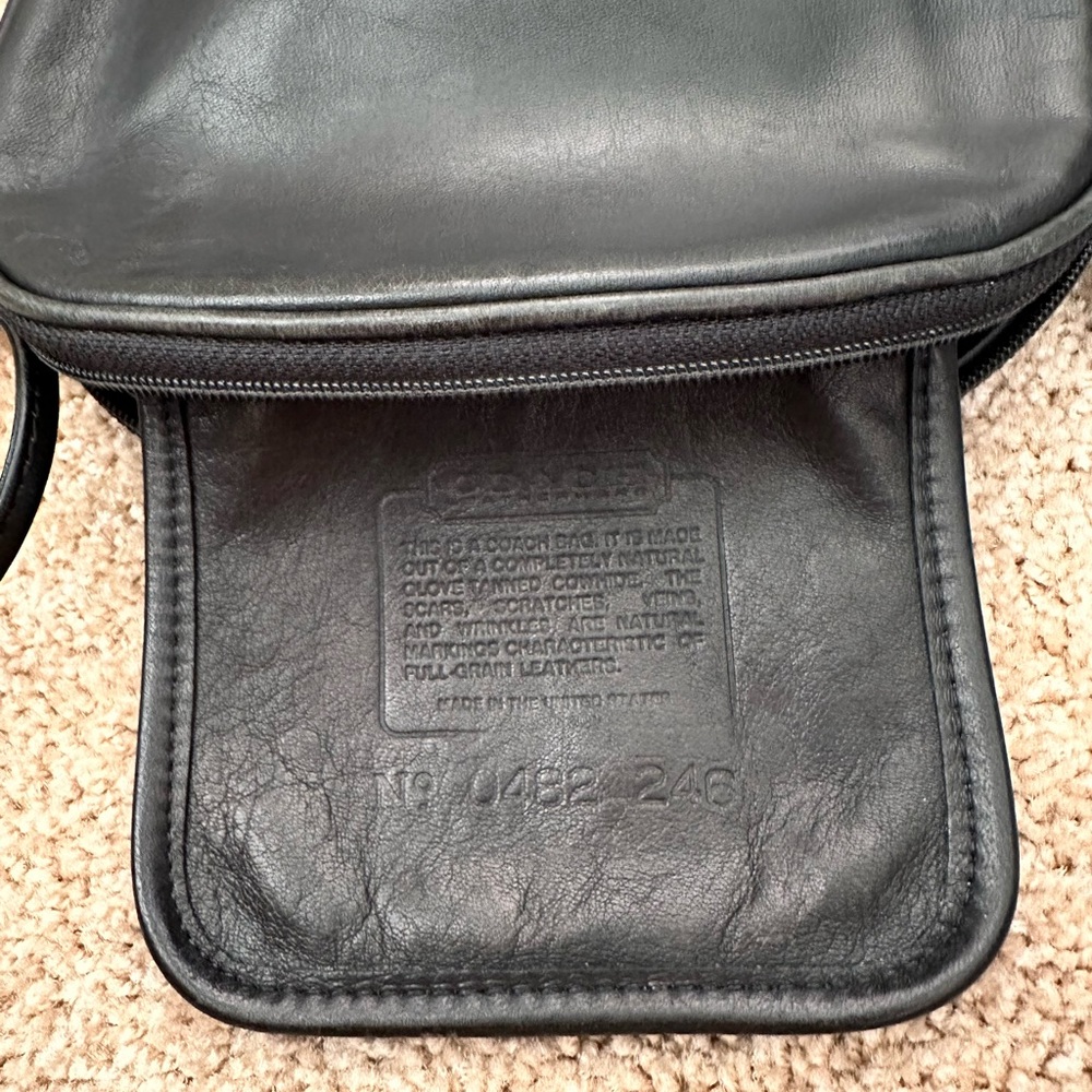 Vintage Coach Lightweights Minetta Zip Crossbody Bag - Picture 10 of 16